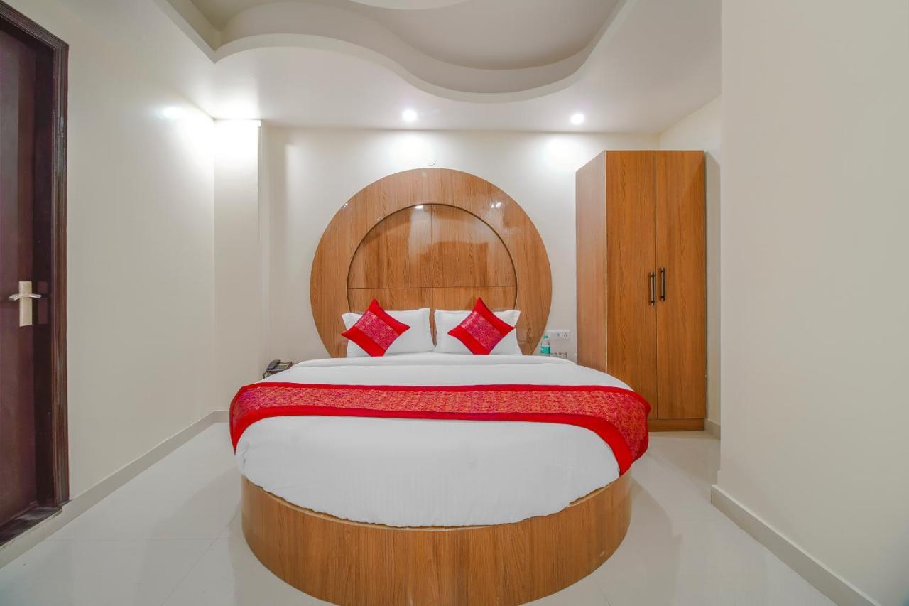 Hotel Classic Plaza At Delhi Airport Ню Делхи Екстериор снимка