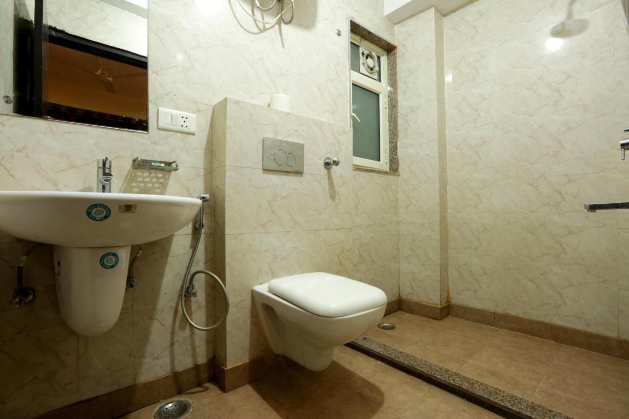 Hotel Classic Plaza At Delhi Airport Ню Делхи Екстериор снимка