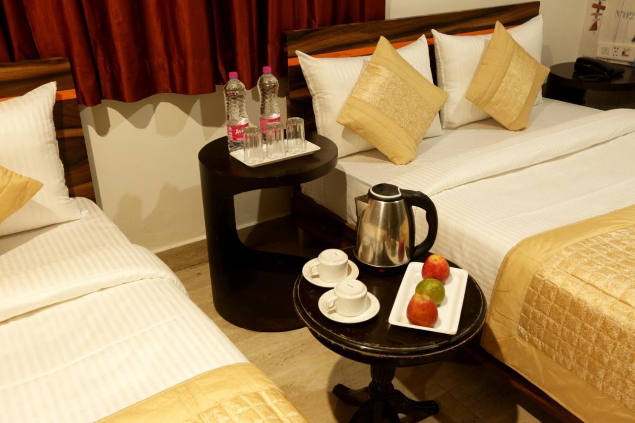 Hotel Classic Plaza At Delhi Airport Ню Делхи Екстериор снимка
