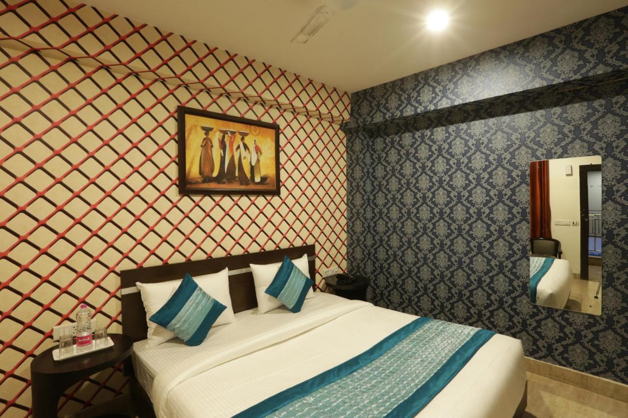 Hotel Classic Plaza At Delhi Airport Ню Делхи Екстериор снимка